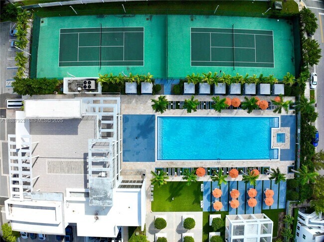 Building Photo - 6320 NW 104th Path