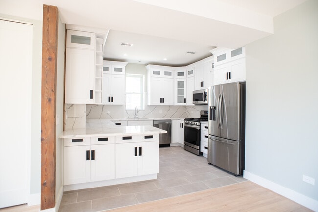 Building Photo - 4730 W Grace St