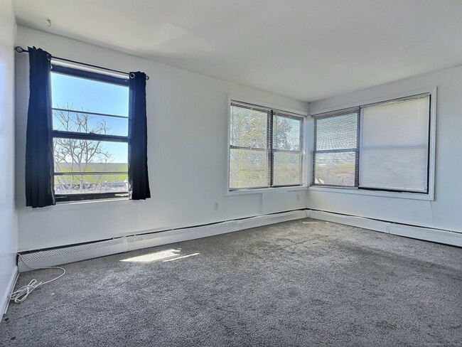 Building Photo - 185 Palisade Ave
