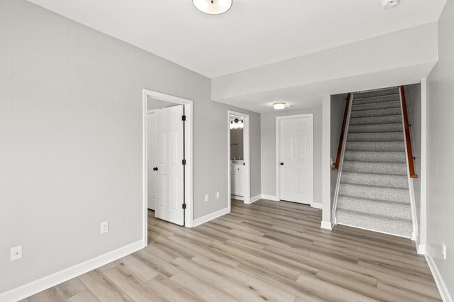 Building Photo - 316 Silverton Way