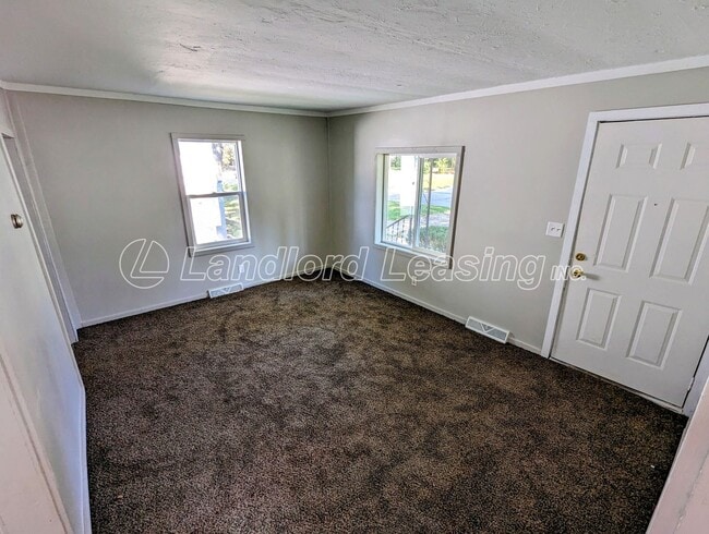 Building Photo - Move-In Ready 3-Bedroom Ranch with Modern Updates