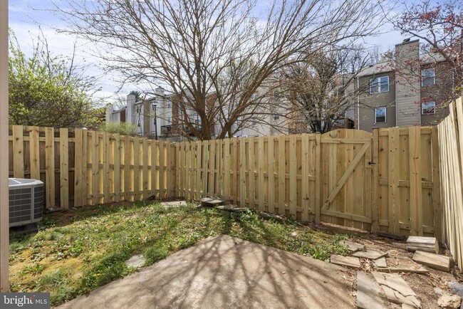 Building Photo - 941 Sherwood Ct