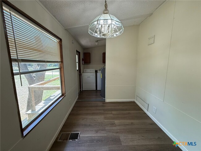 Building Photo - 786 Potthast Dr
