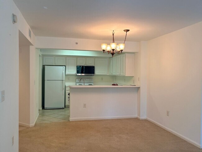 Building Photo - 4127 Residence Drive