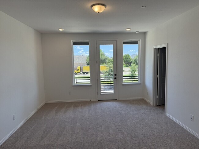 Building Photo - 1218 Daybreak Dr