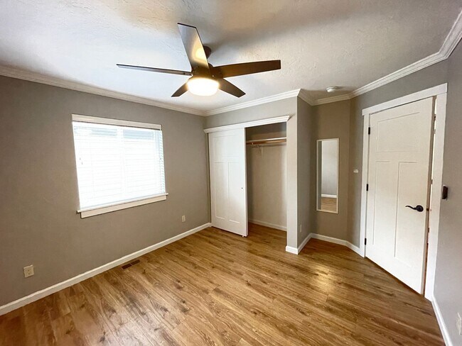 Building Photo - 3 bedroom 2 bathroom home located in Rathdrum