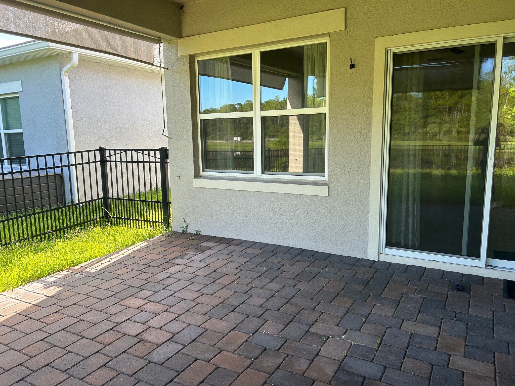 Building Photo - 5567 Estero Loop