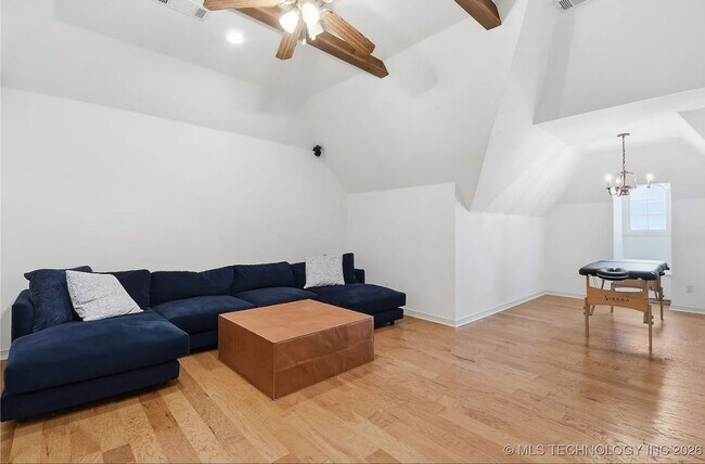 Building Photo - Exquisite custom home with high end finishes located in the gated community of Maple Ridge Village