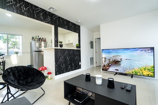 Building Photo - 2388 NE 173rd St