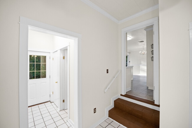 Building Photo - 456 S Section St
