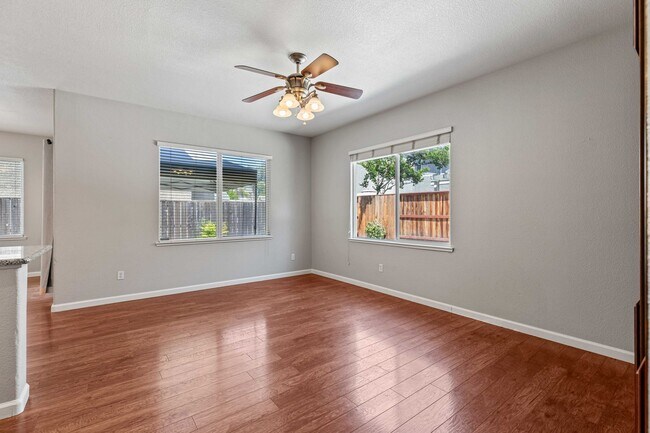 Building Photo - 4162 Piccadilly Ln