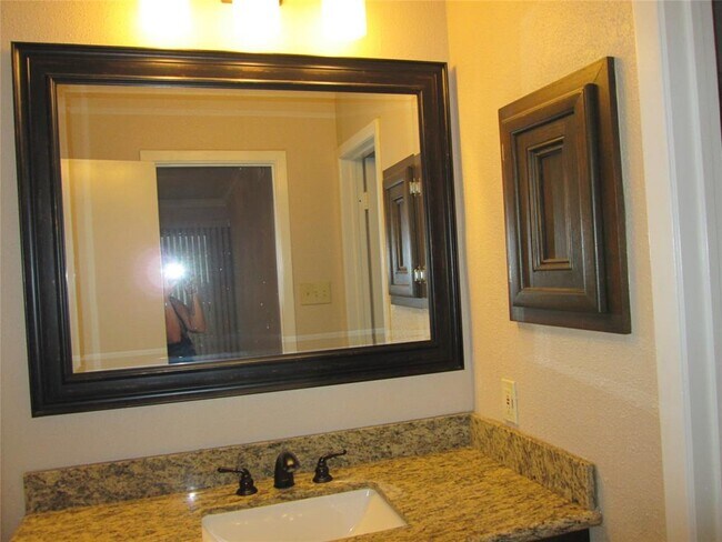 Building Photo - 14515 Wunderlich Dr