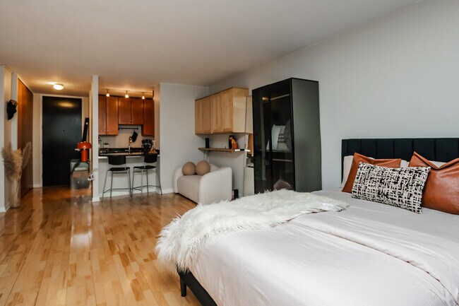 Building Photo - 535 N Michigan Ave