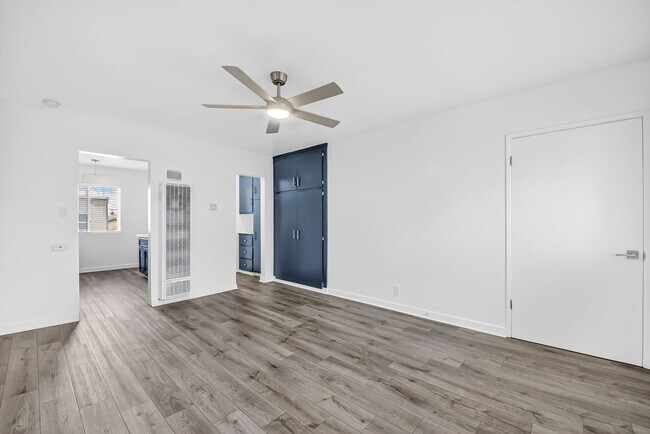 Interior Photo - 936 Cedar Ave