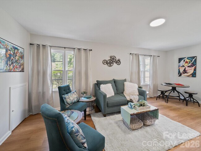 Building Photo - 2213 Milton Rd