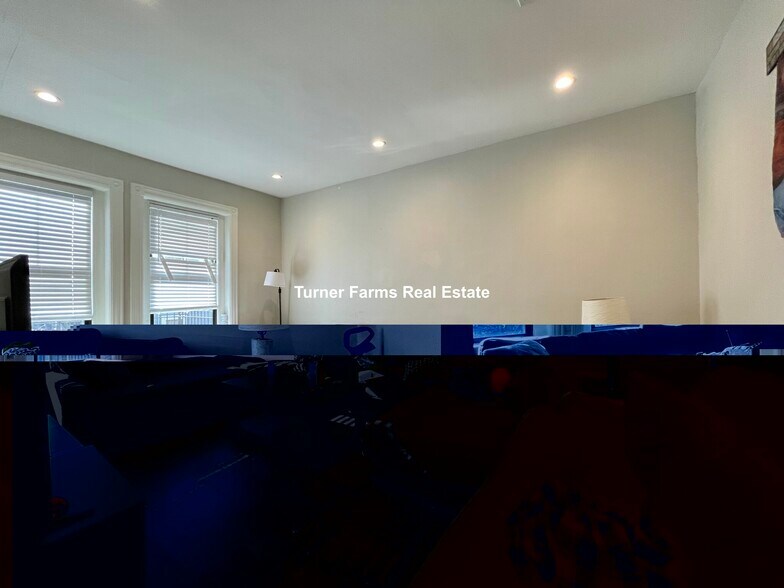 Building Photo - 1520 Tremont St