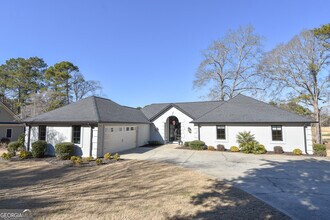 Building Photo - 1091 Fairway Ridge Rd