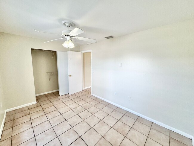 Building Photo - PIKUS (5328 24th Ave SW)