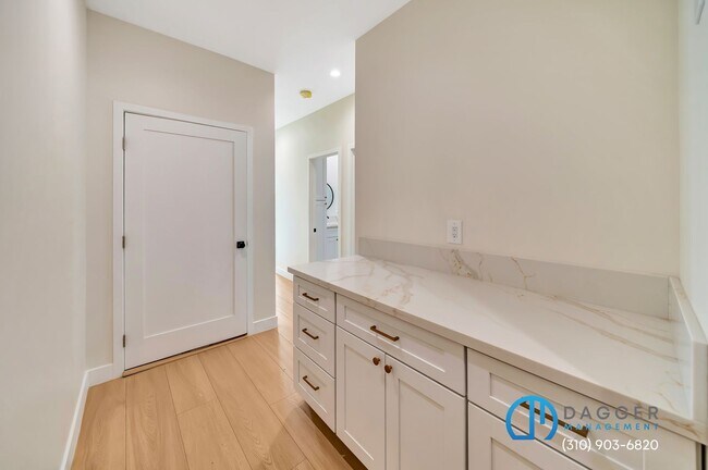 Building Photo - 2800 Winter St