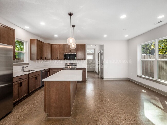 Building Photo - 130 N Guilford Ave