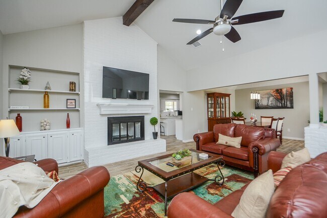 Building Photo - 114 Springs Edge Dr