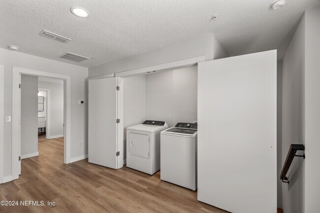 Building Photo - 223 19th St N