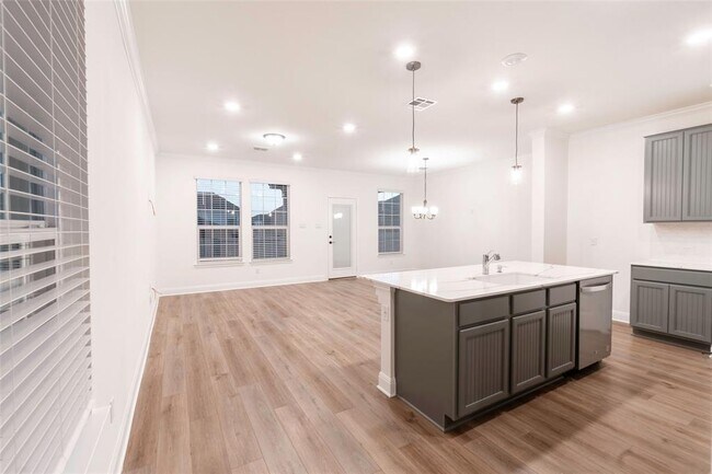 Building Photo - 4509 Acerno St