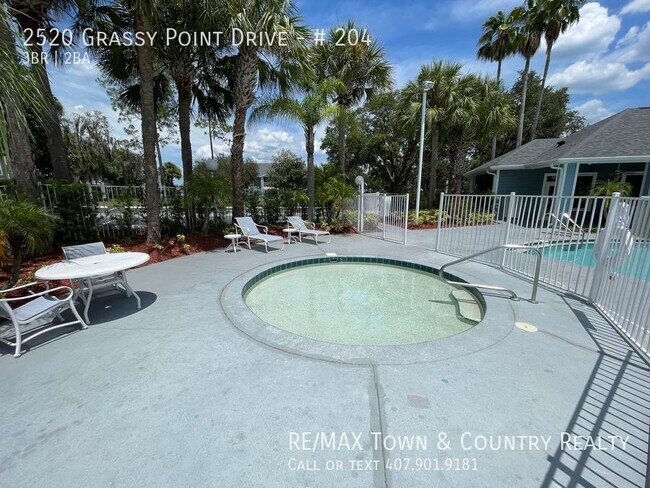 Building Photo - 2520 Grassy Point Dr