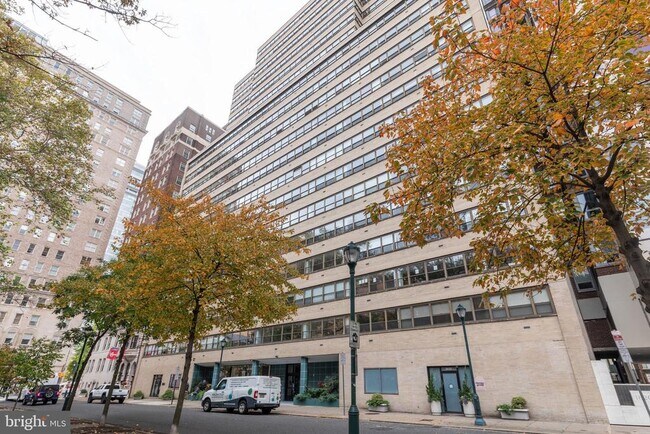 Building Photo - 1806-18 Rittenhouse Square