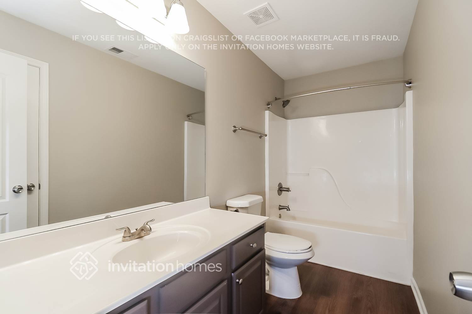 Building Photo - 5135 Blue Ash Ct