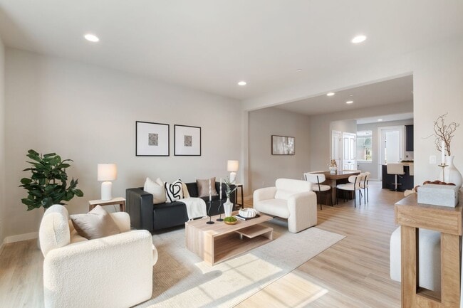 Building Photo - Spacious 3-Bed Townhome in Desirable Pond Community | Bothell - $3,200!!!