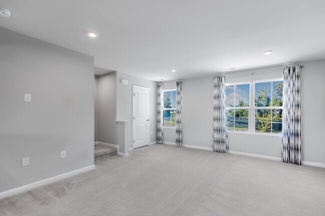 Building Photo - 1011 Chevy Pk Lndg