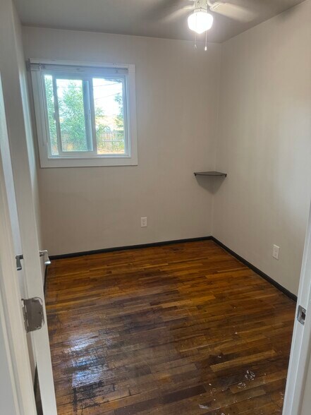 Building Photo - 5210 Ingalls St