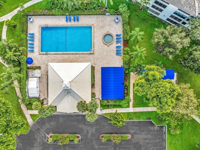 Building Photo - 1711 Whitehall Dr