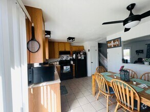 Building Photo - Showings start on 7/10/25 - Great 3 BR 2 b...