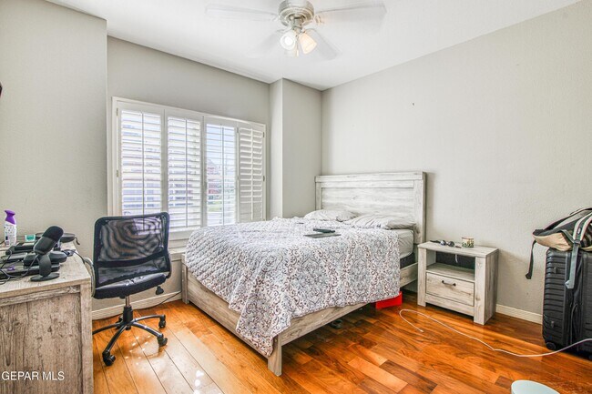 Building Photo - 6561 Isla Del Rey Dr