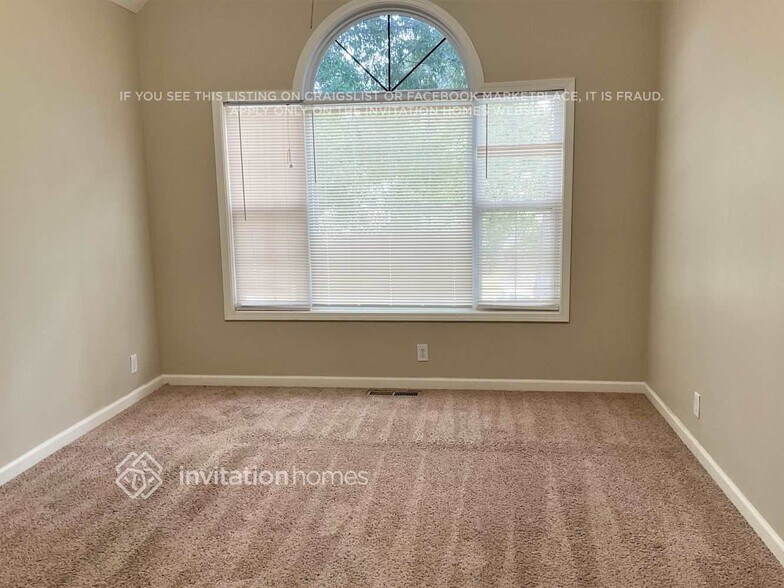 Building Photo - 3567 Shoal Trail Dr SE