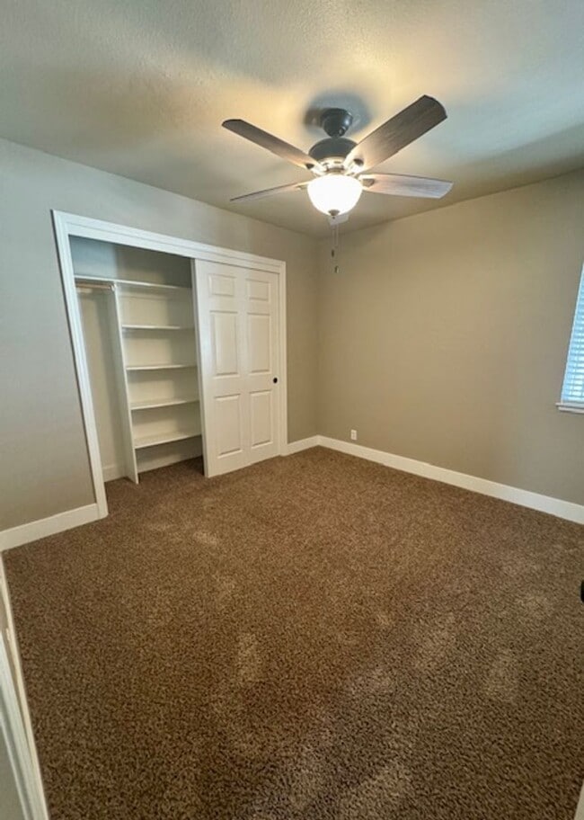 Building Photo - Beautiful 5 bedroom home ready for move in!