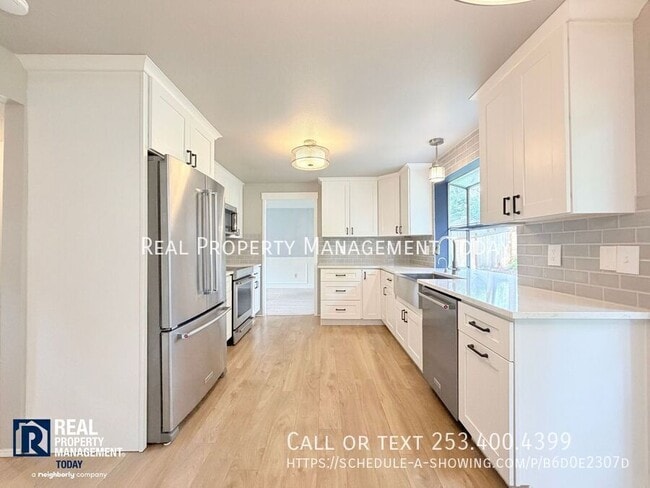 Building Photo - 9605 166th St E