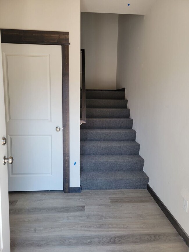 Building Photo - 93 W Jefferson Ave