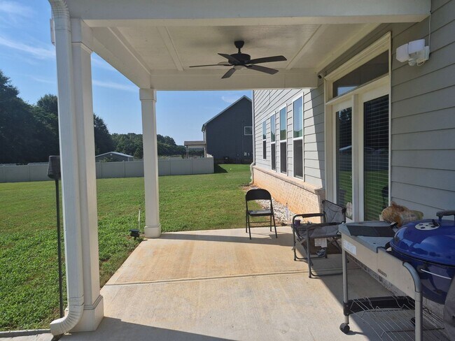 Building Photo - 109 Leveret Rd