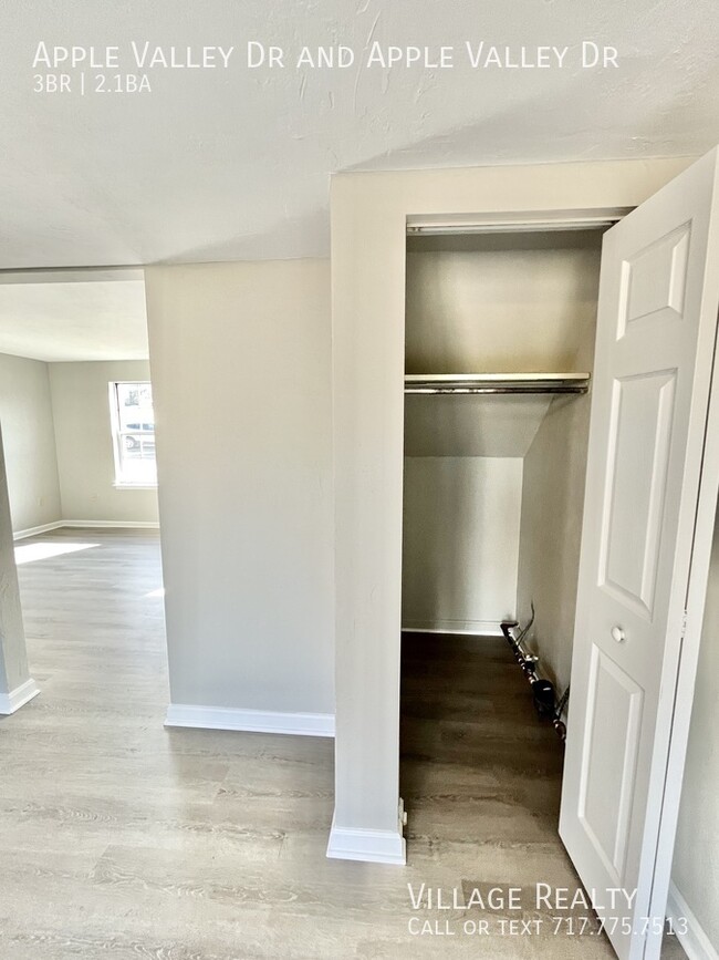 Building Photo - 1114 Apple Valley Dr