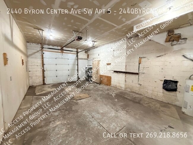 Building Photo - 2440 Byron Center Ave SW