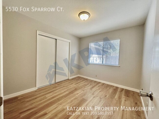 Building Photo - 5530 Fox Sparrow Ct