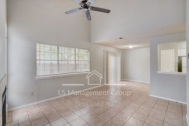 Building Photo - 7517 Oak Chase
