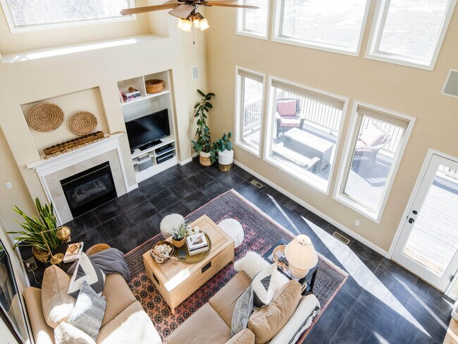 Building Photo - 30390 Beaver Creek Ln