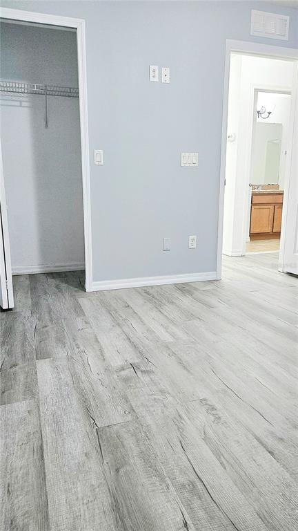 Building Photo - 6520 Windsor Lake Cir