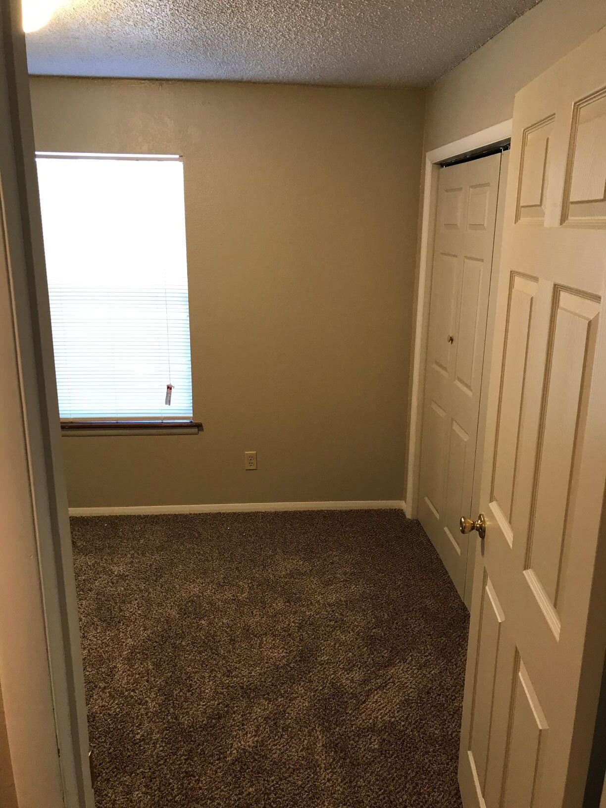 Building Photo - 830 Hardy Springs Cir