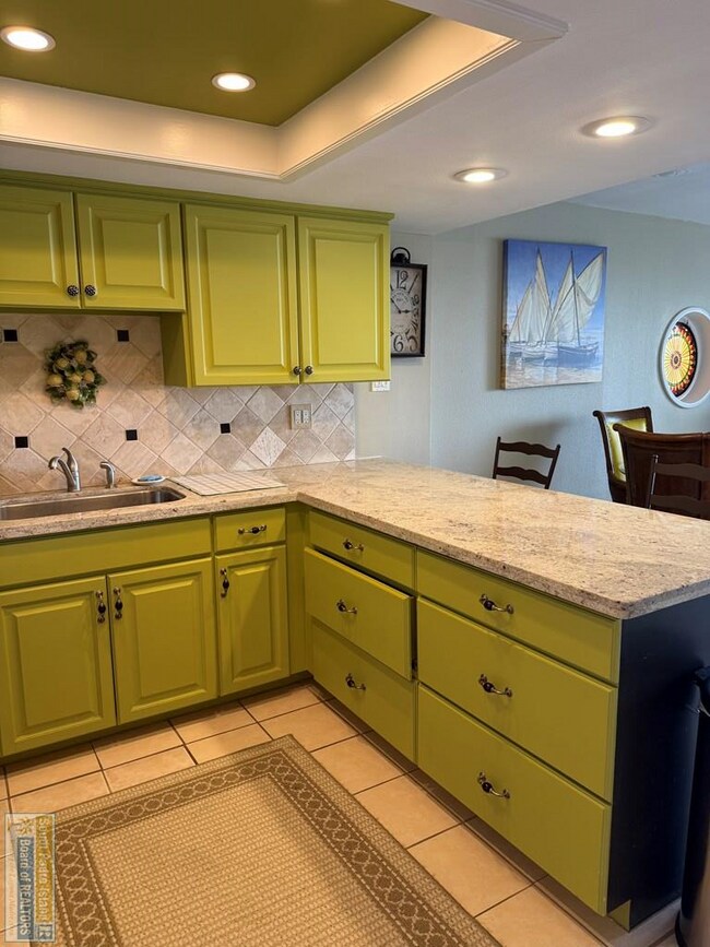 Building Photo - 6201 Padre Blvd