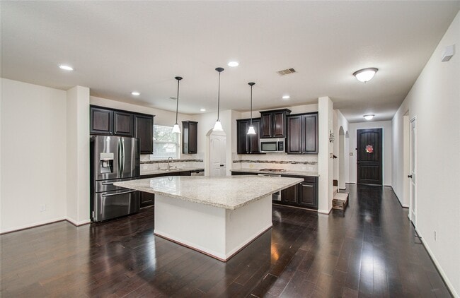 Building Photo - 2702 Fairfield Bend Pl